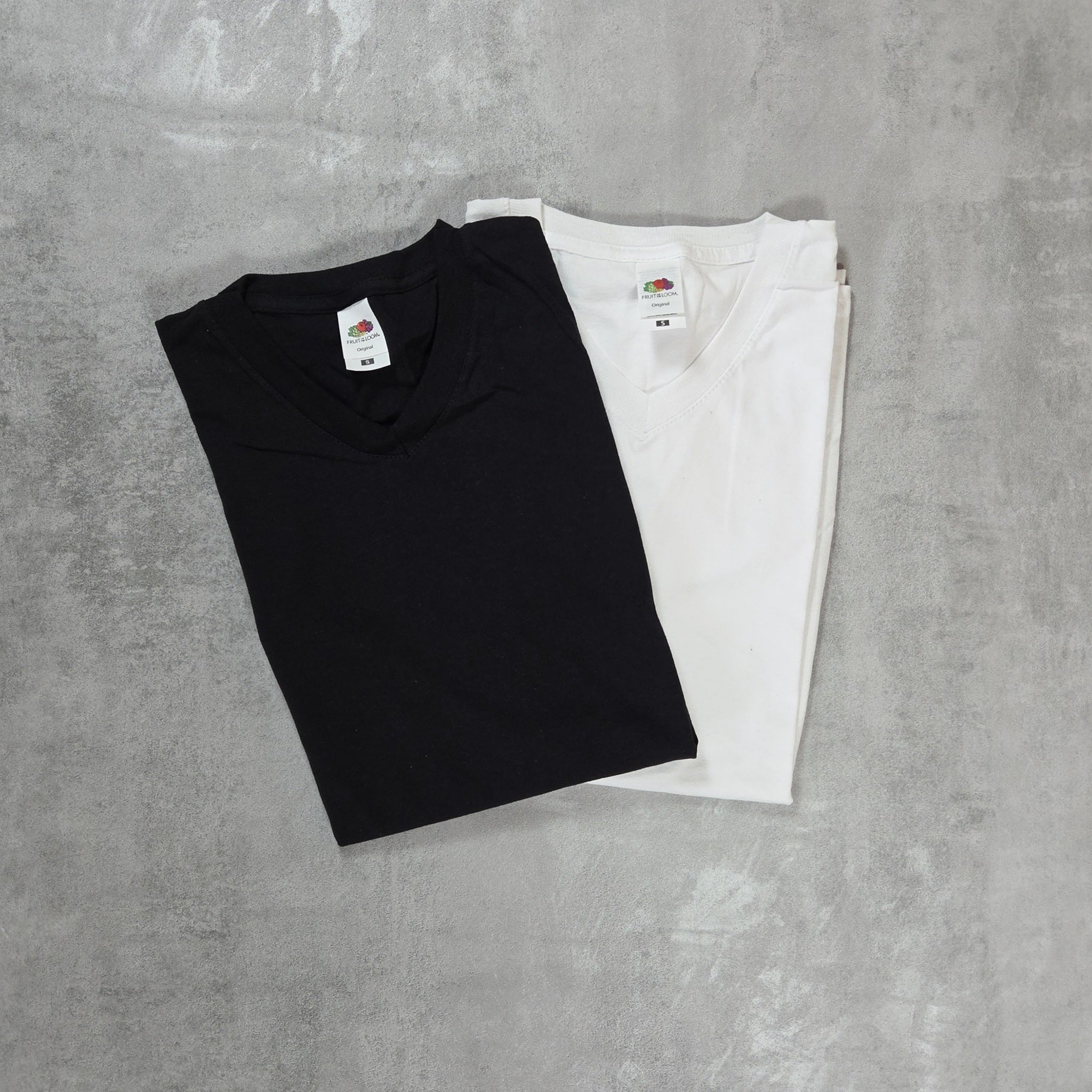 Original V-Neck T-Shirts Fruit of the Loom V-Ausschnitt Baumwolle Farbe schwarz weiß en gros bulk